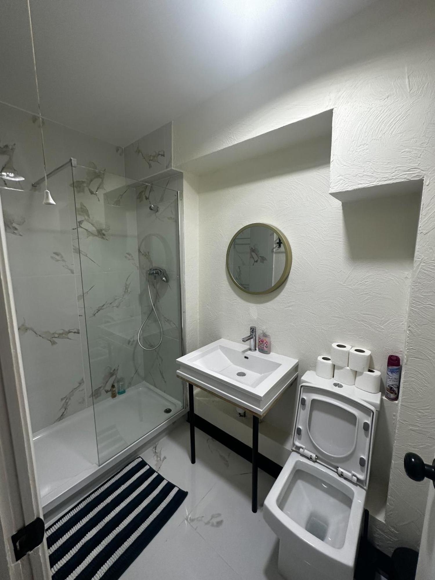 Flat 2 In Aldgate * Londen