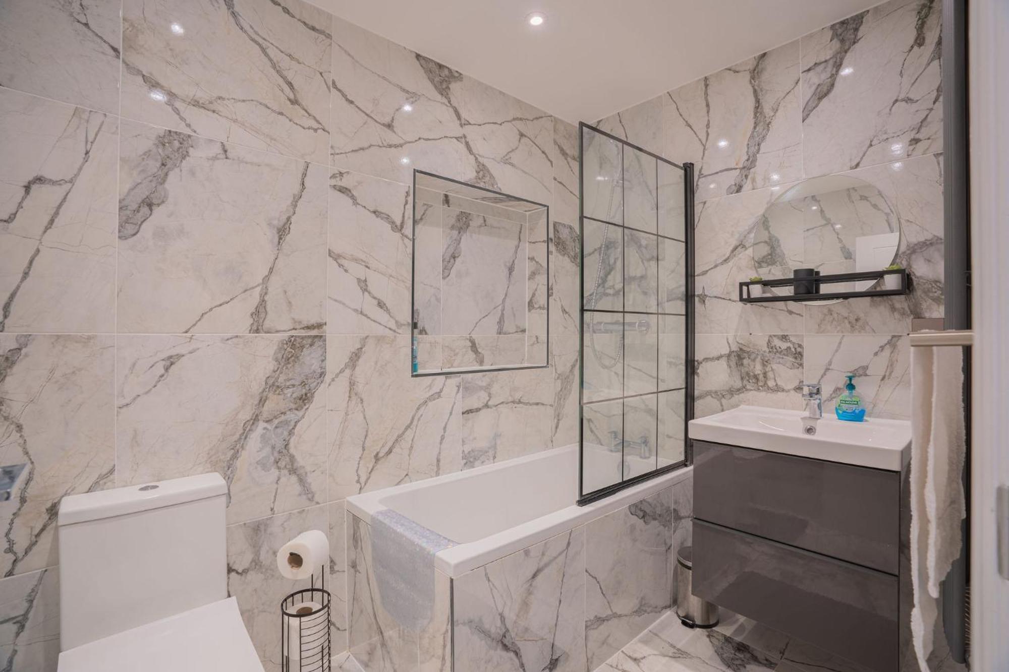 Semesterbostad Stunning 3 Bd House-tottenham Hotspur Stadium-parking And Wifi Free London