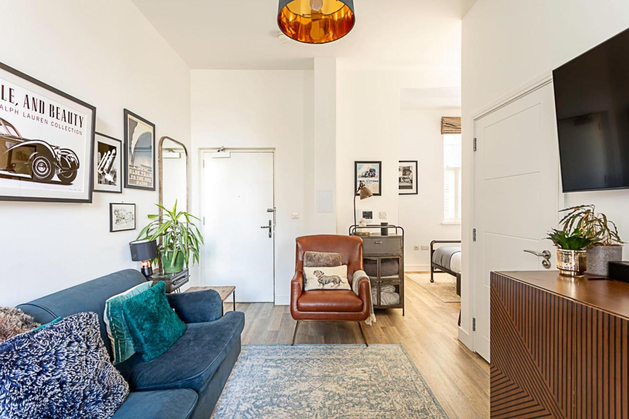 Contemporary Victorian London