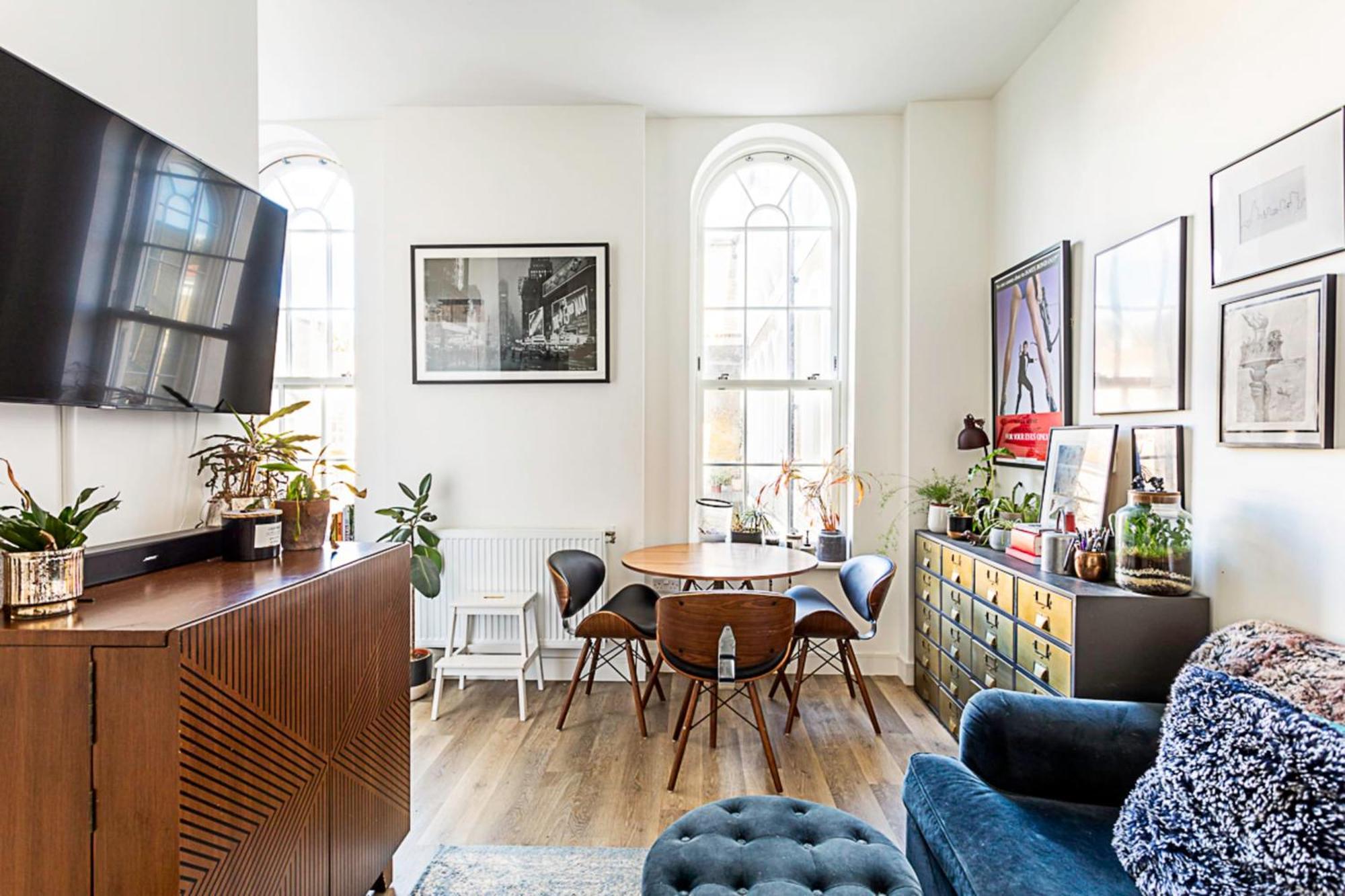 Apartment Contemporary Victorian *