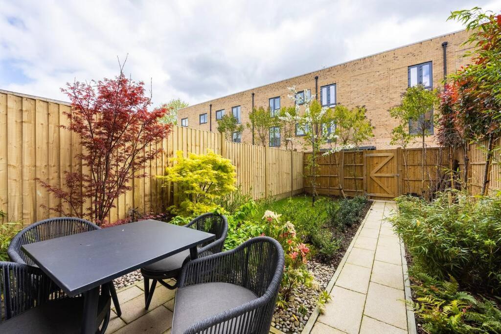 Free Parking/luxurious 3 Bd House/best Offer Appartement *