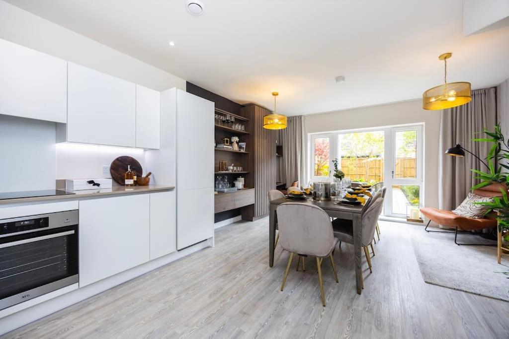 Free Parking/luxurious 3 Bd House/best Offer Appartement *