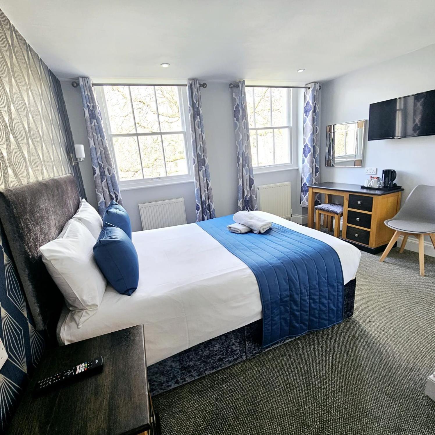 George 3* London