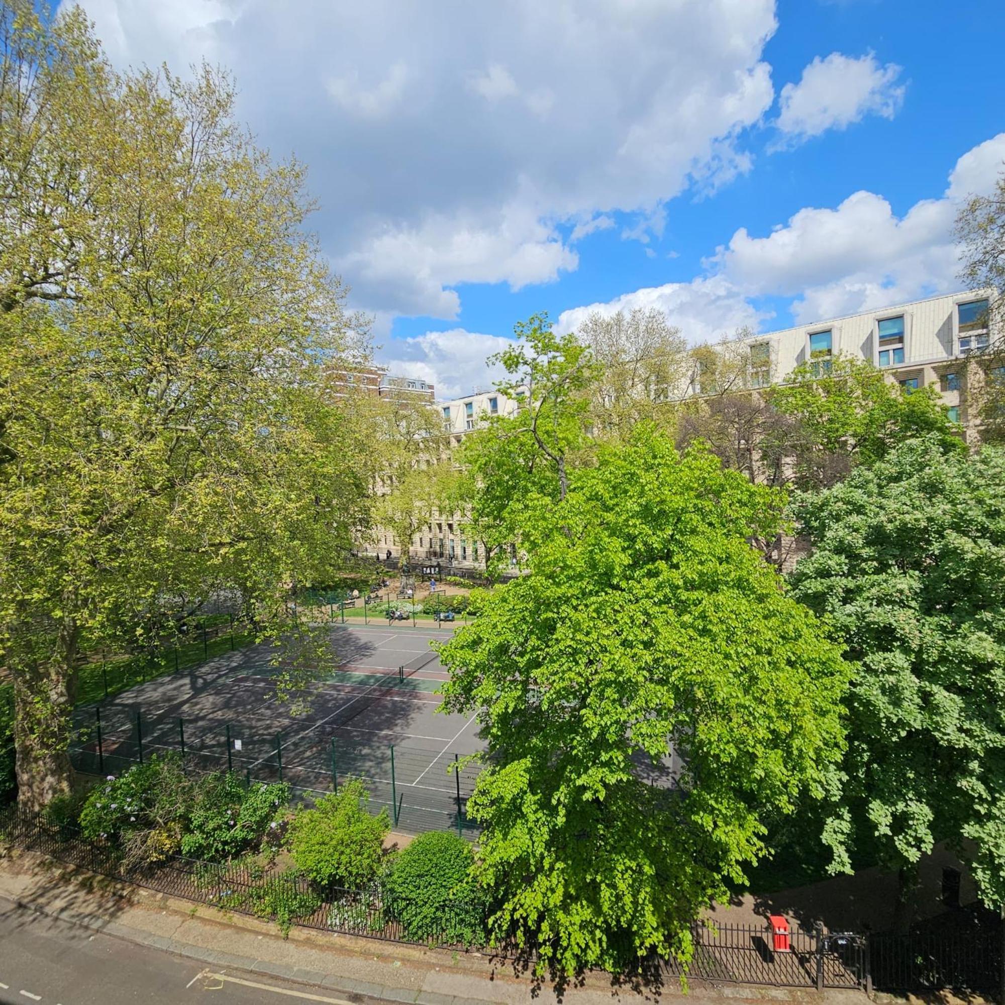 George 3* London