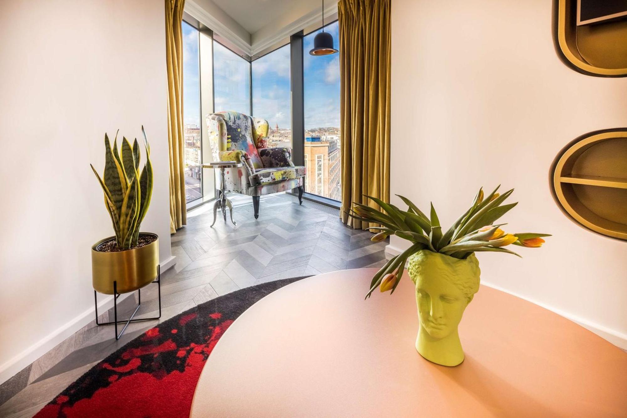 Nhow Hotel