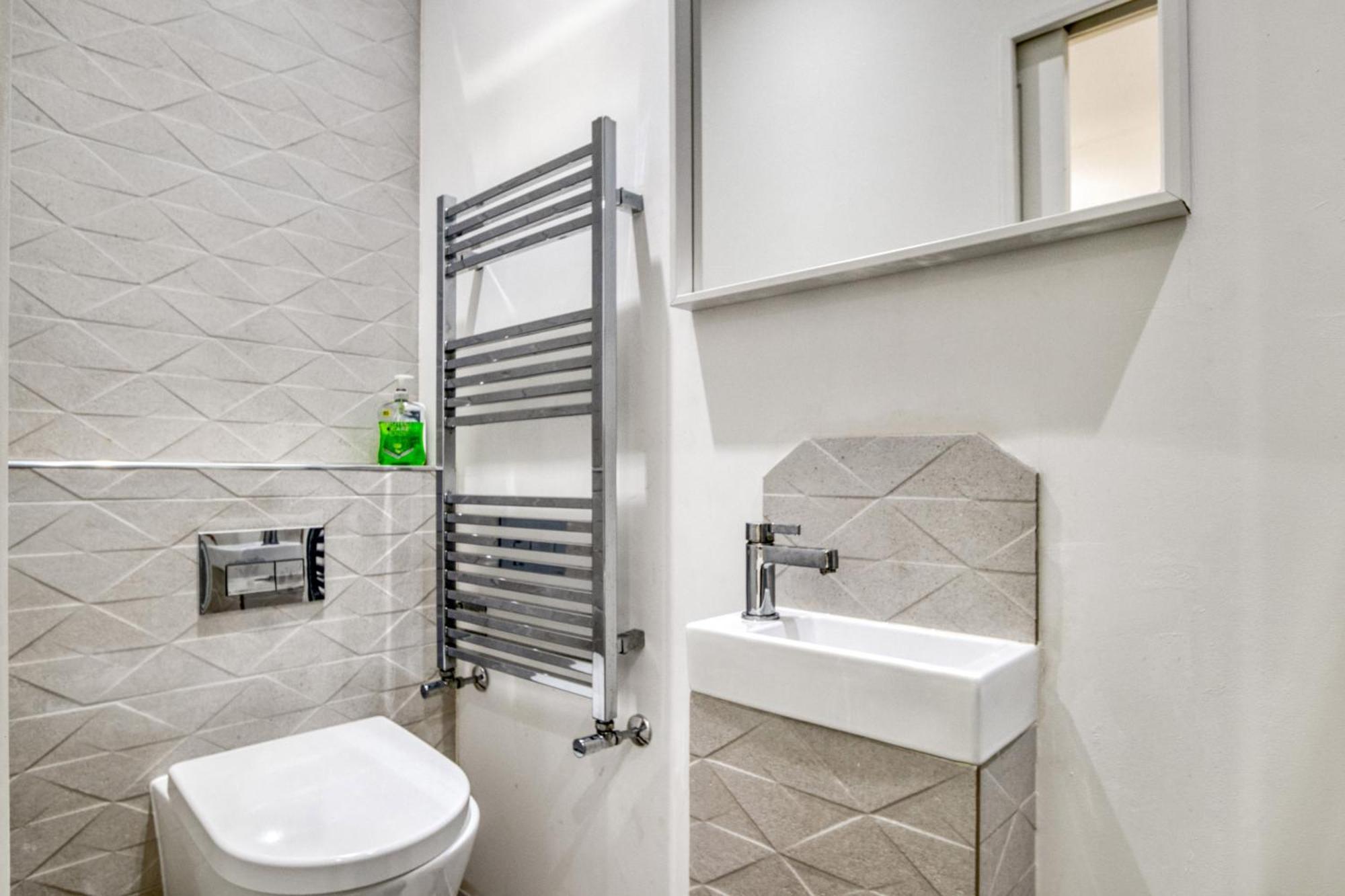 Sleek Modern Wimbledon * London