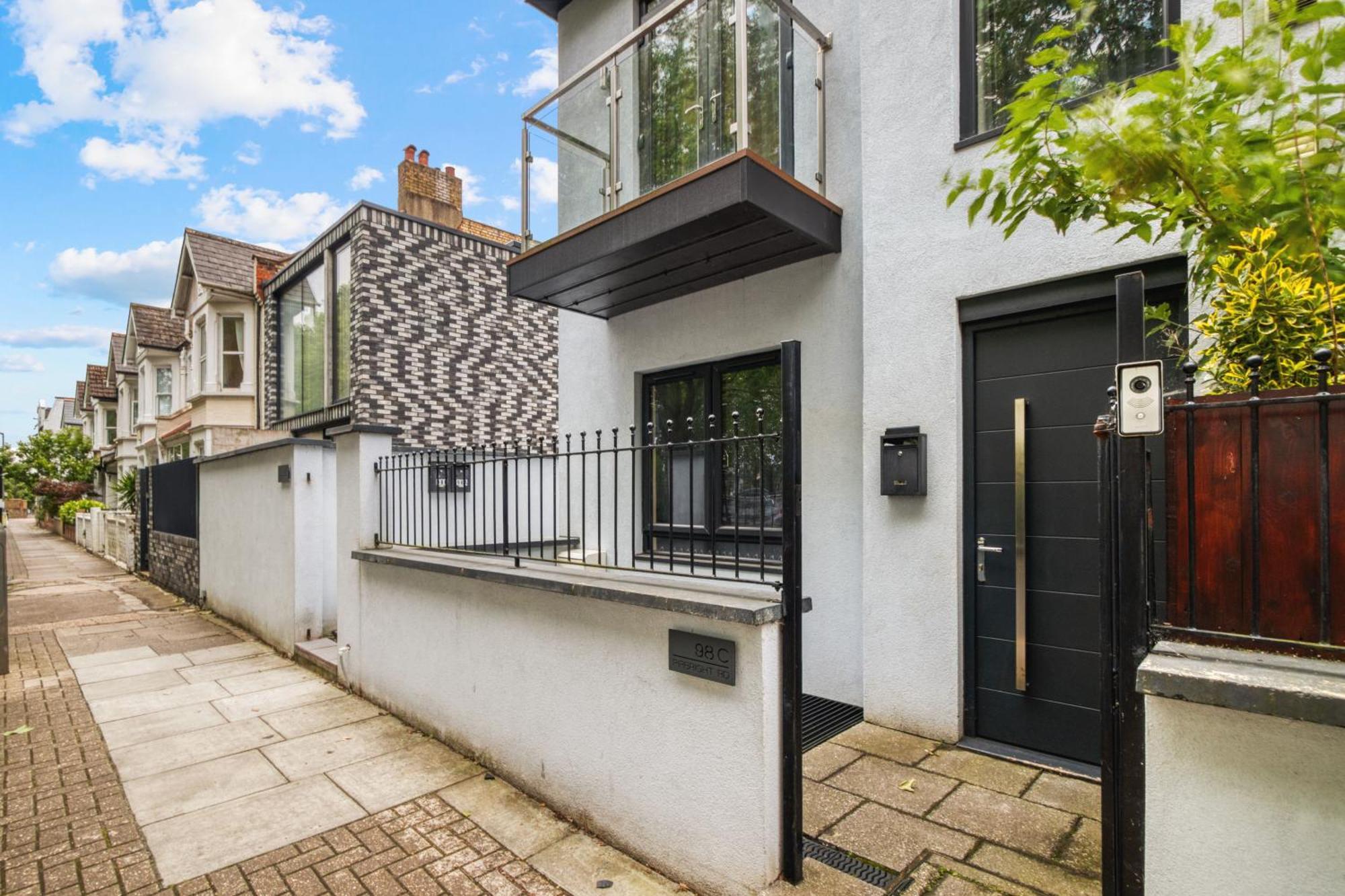 Sleek Modern Wimbledon * London