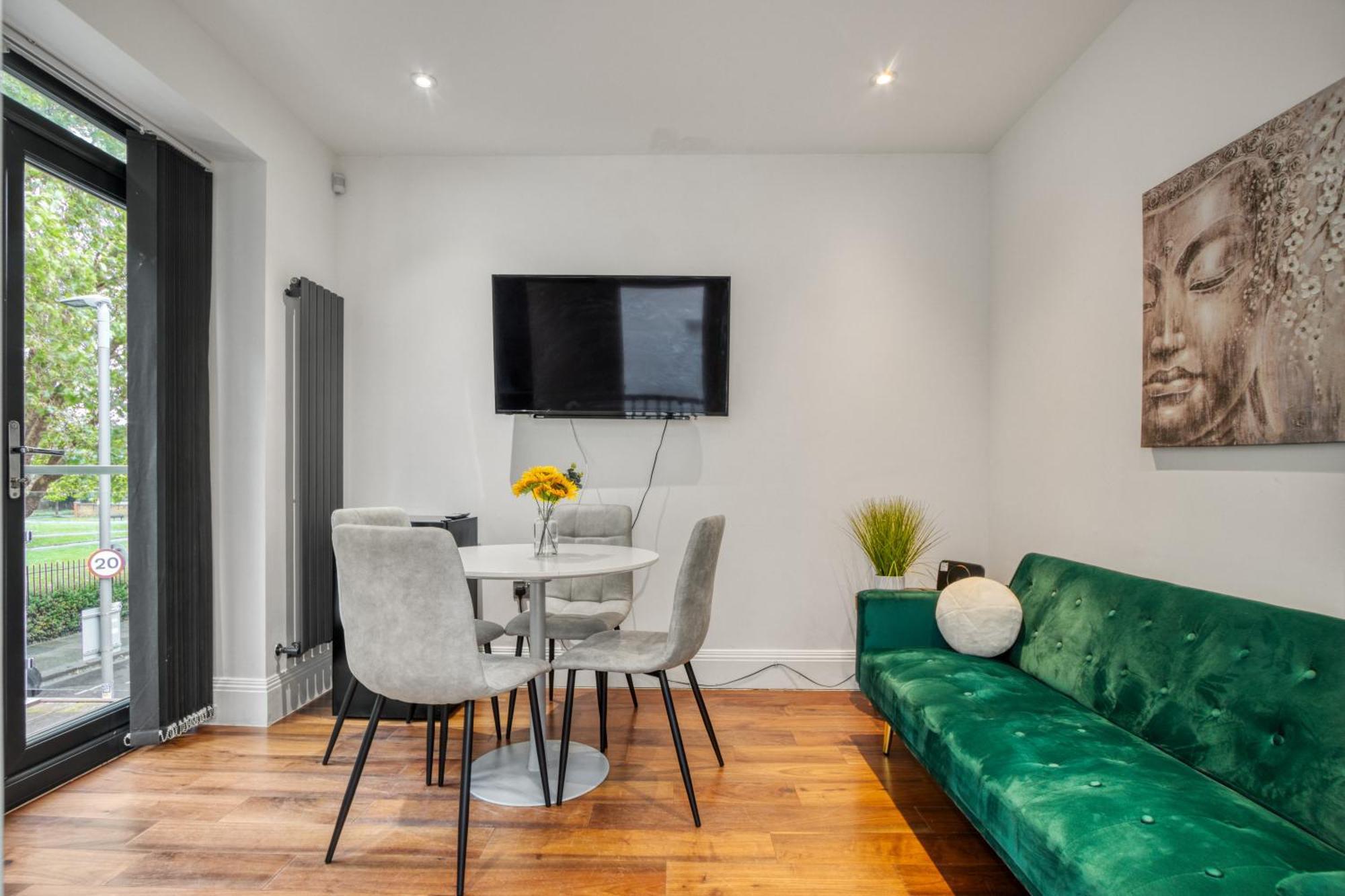 Sleek Modern Wimbledon * London
