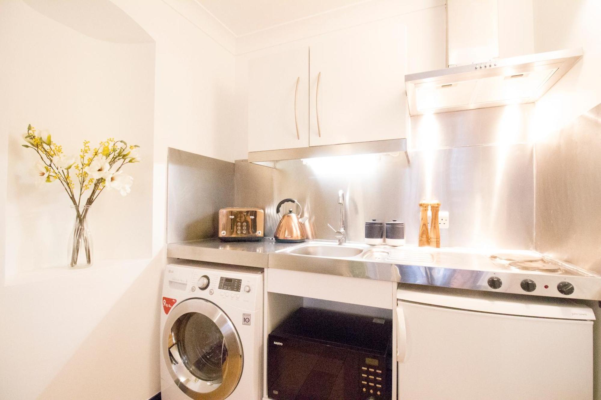 Apartment Thames Residences Hyde Park London