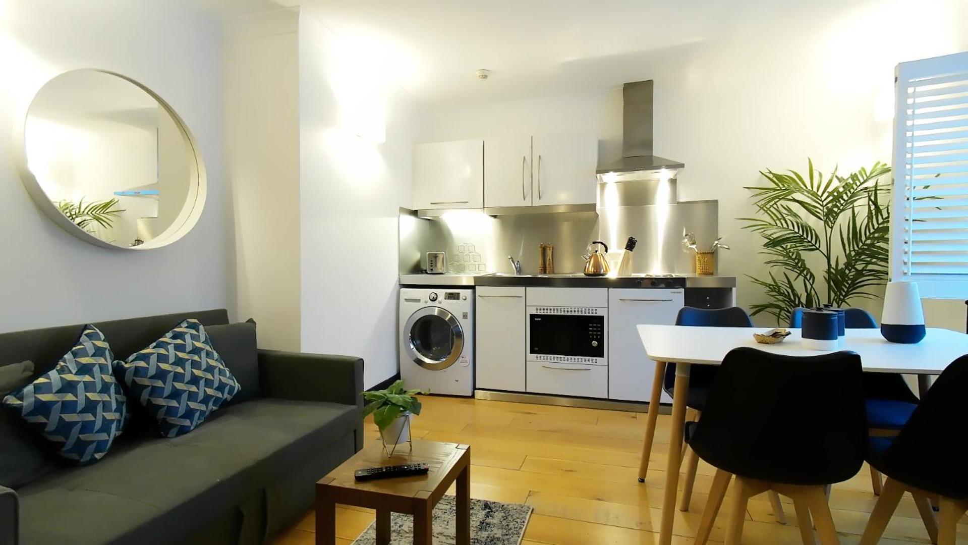 Apartment Thames Residences Hyde Park London