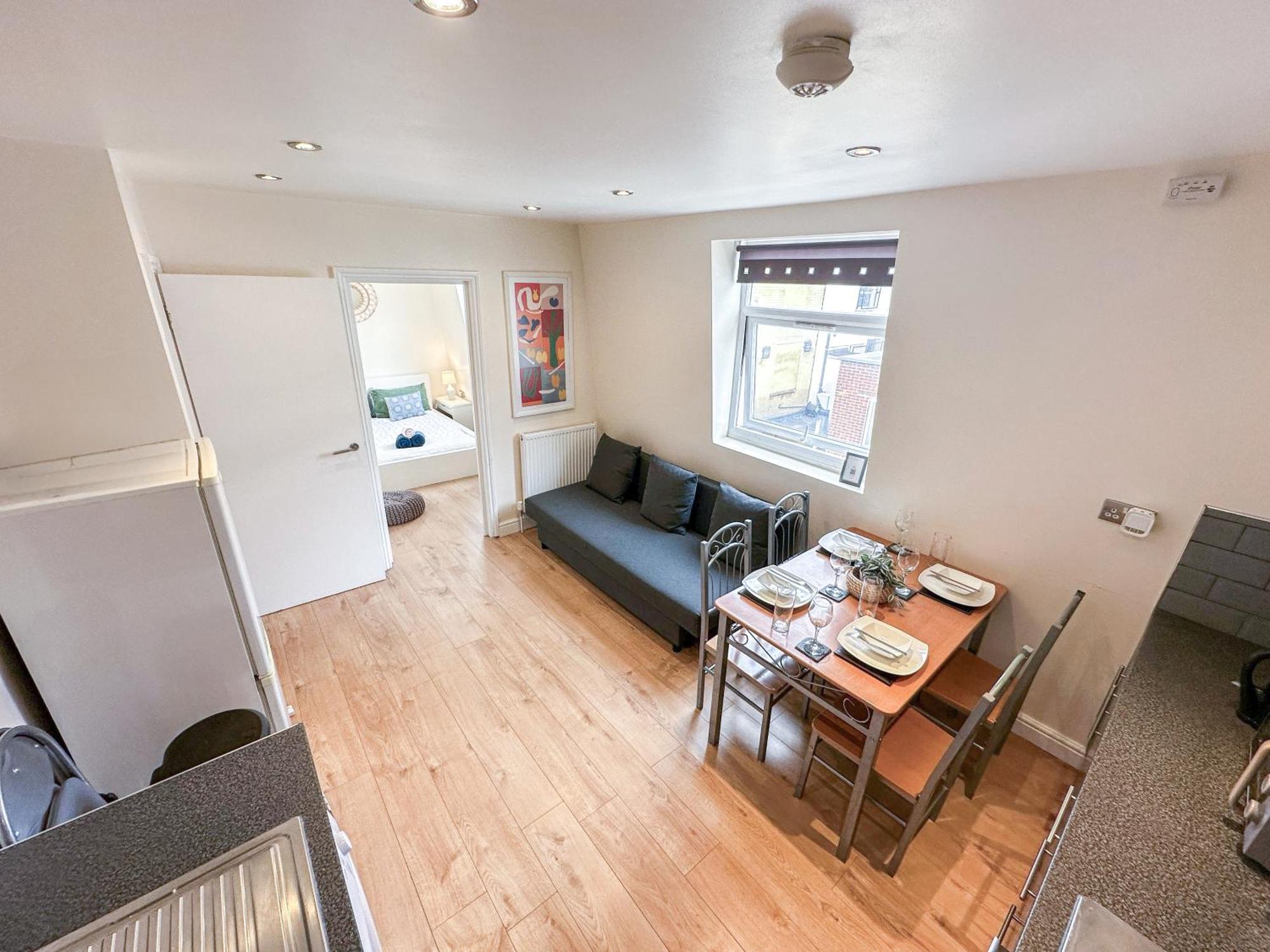 Lovely 3 Bed In The City Of Lejlighed *