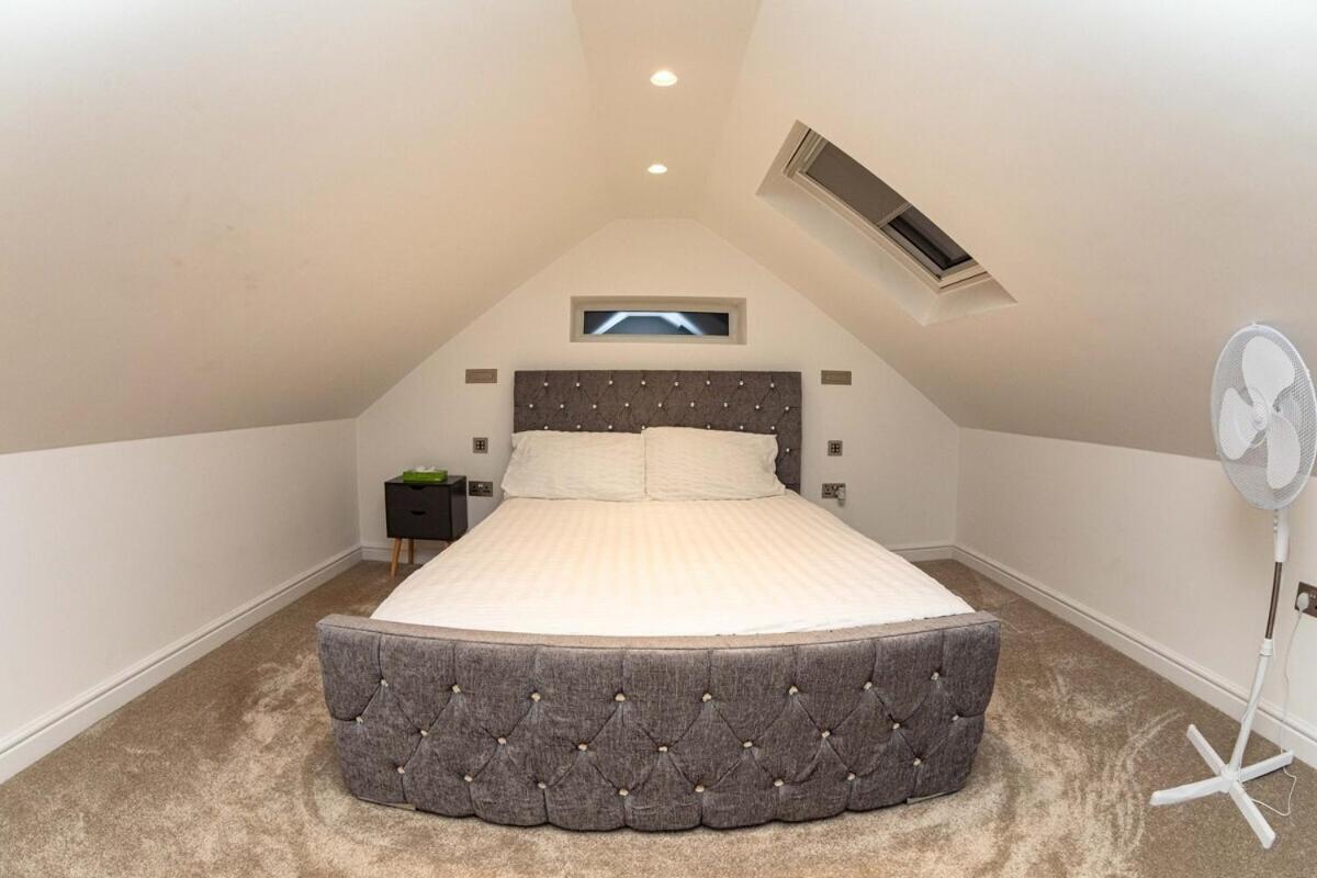 Bonneville House, Private Jacuzzi And Modern Interior * Londra