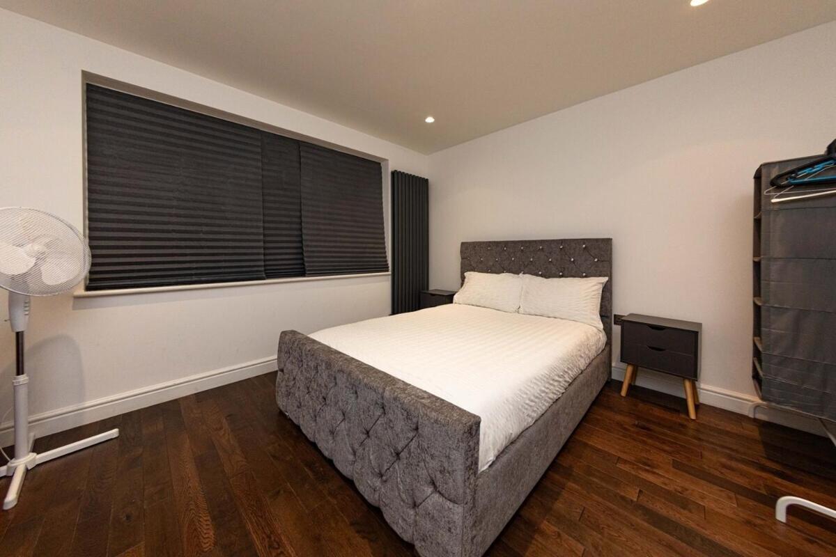 Bonneville House, Private Jacuzzi And Modern Interior Londra