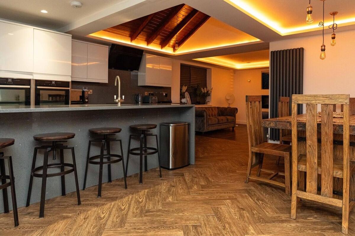Bonneville House, Private Jacuzzi And Modern Interior Casa vacanze