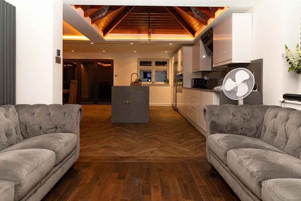 Hébergement de vacances Bonneville House, Private Jacuzzi And Modern Interior *