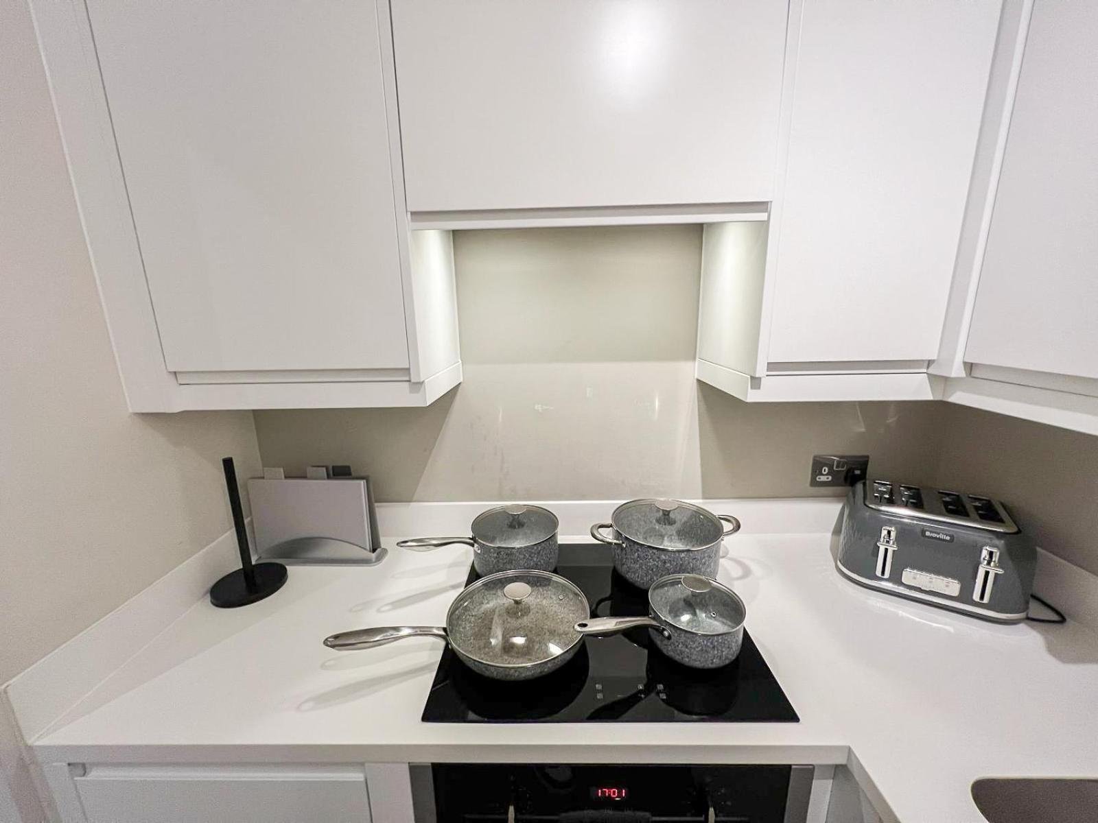 Charming 1-bedroom Haven Near The Shard In Elephant & Castle Apartment London