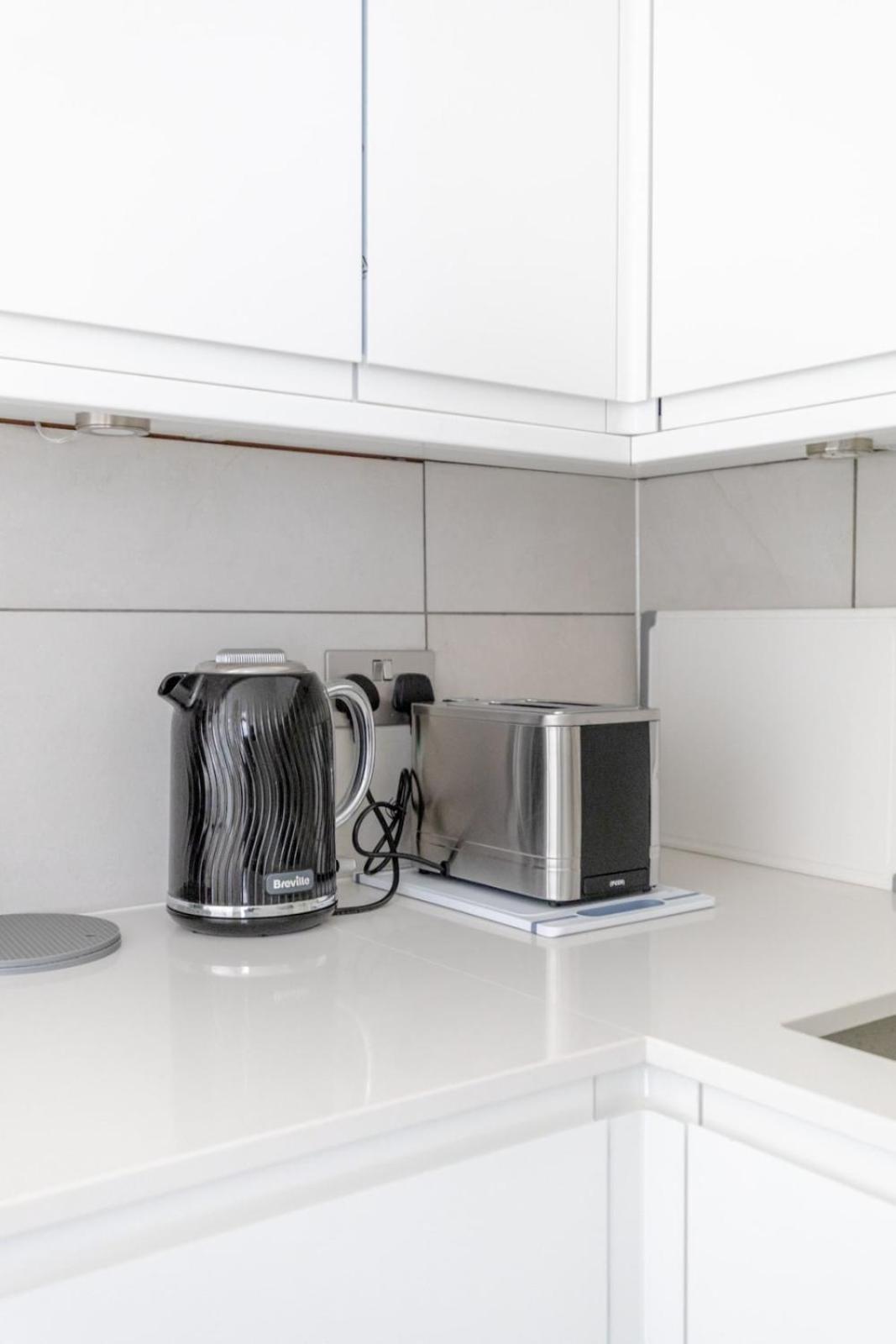 Lejlighed Beautifully Presented 2bd Flat Wpatio- Kensington