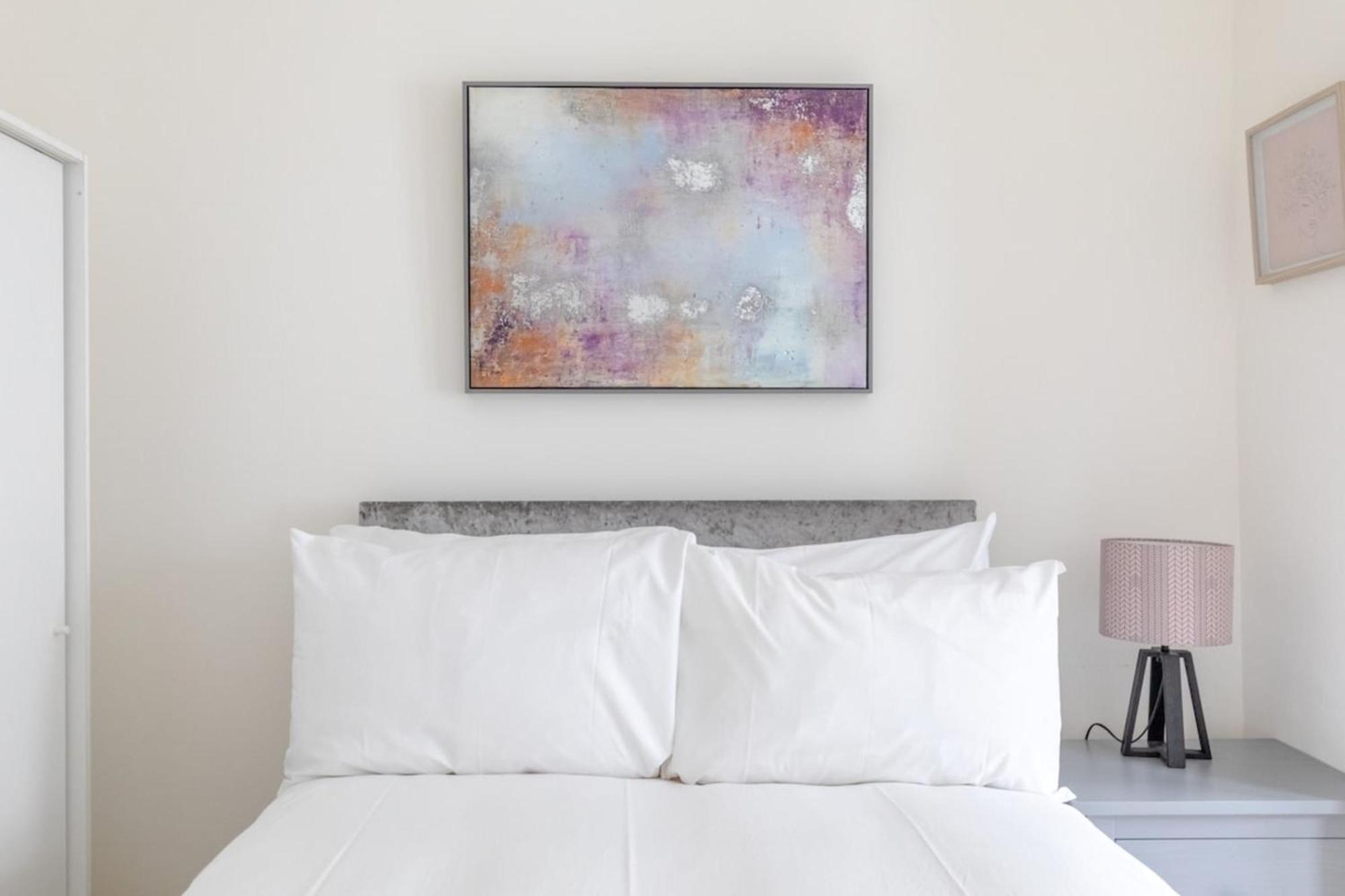 Beautifully Presented 2bd Flat Wpatio- Kensington Lejlighed