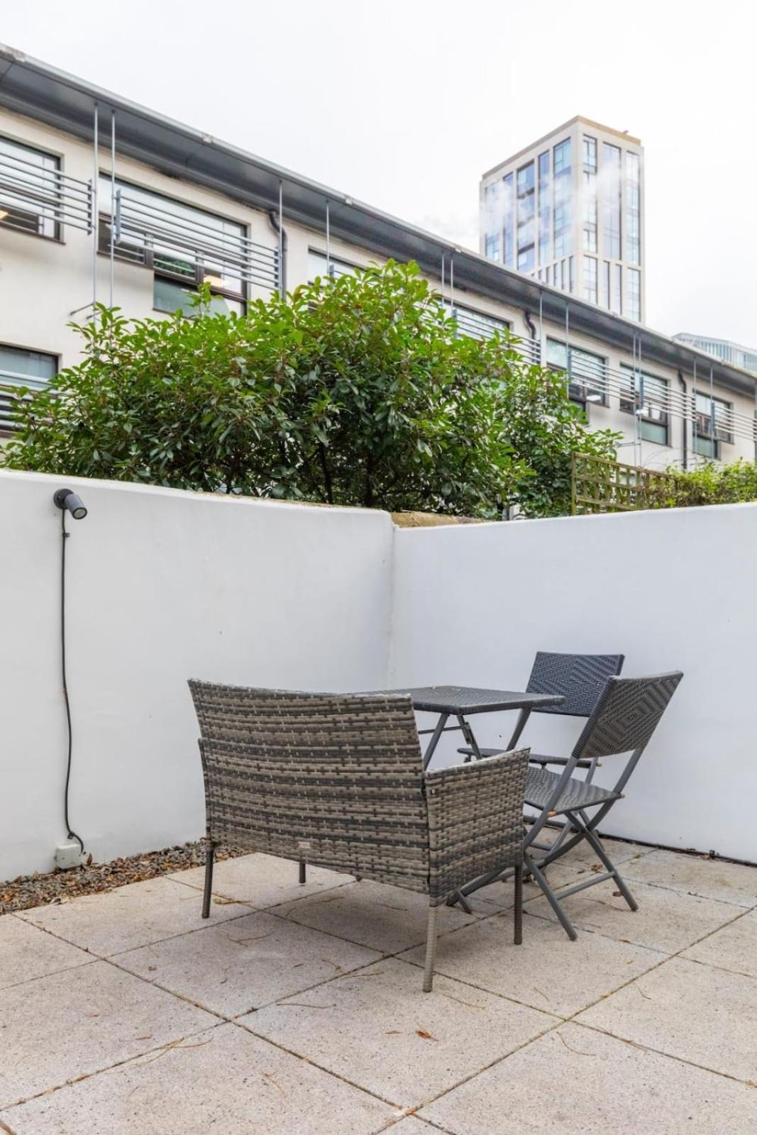 Lejlighed Beautifully Presented 2bd Flat Wpatio- Kensington *