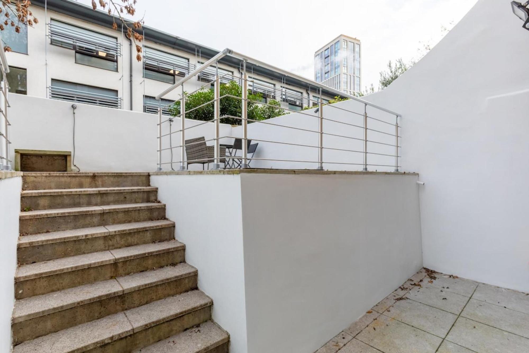 Lejlighed Beautifully Presented 2bd Flat Wpatio- Kensington *