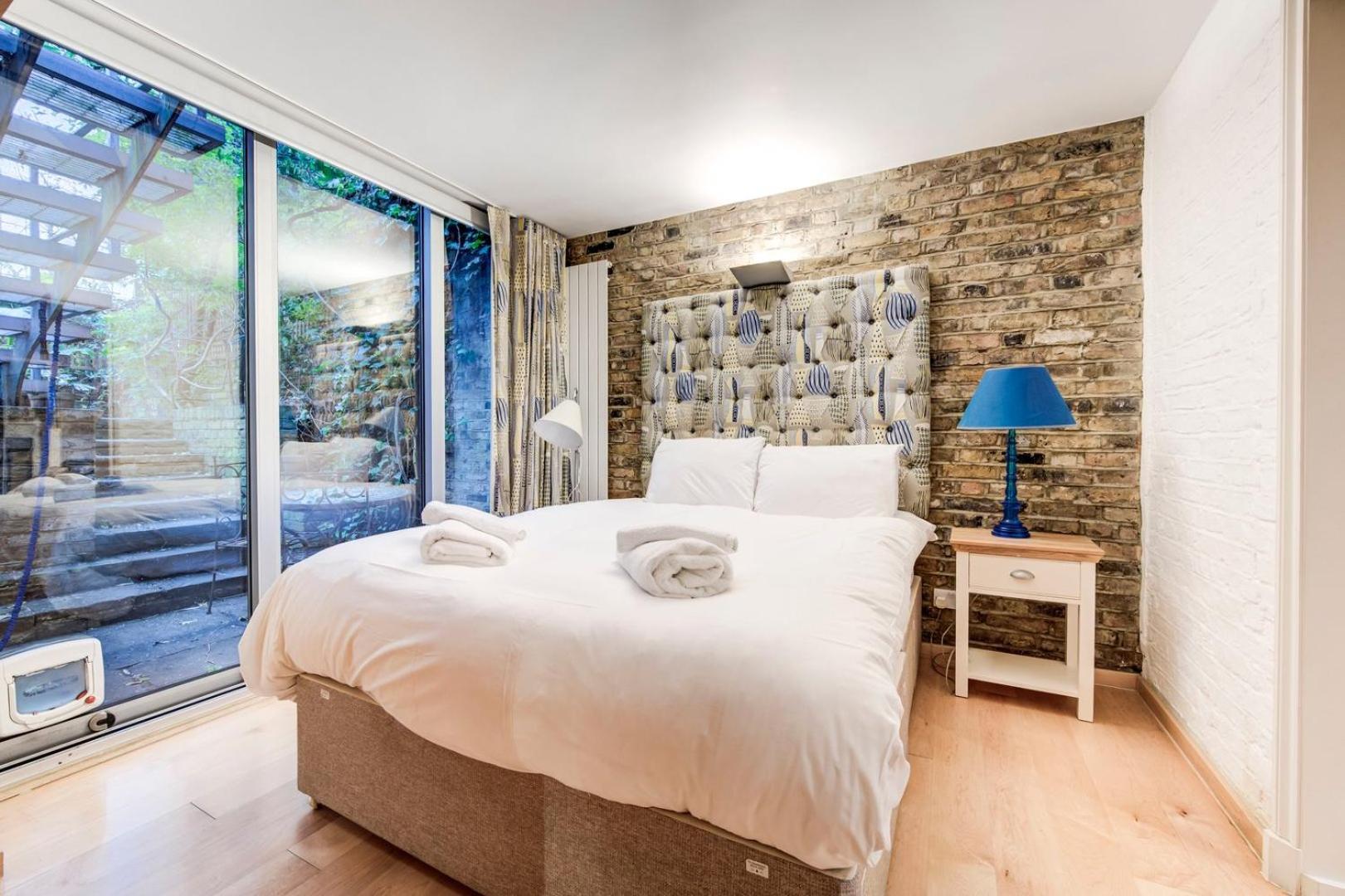 Guestready - Lower Ground Classic Near The Oval Apartment *