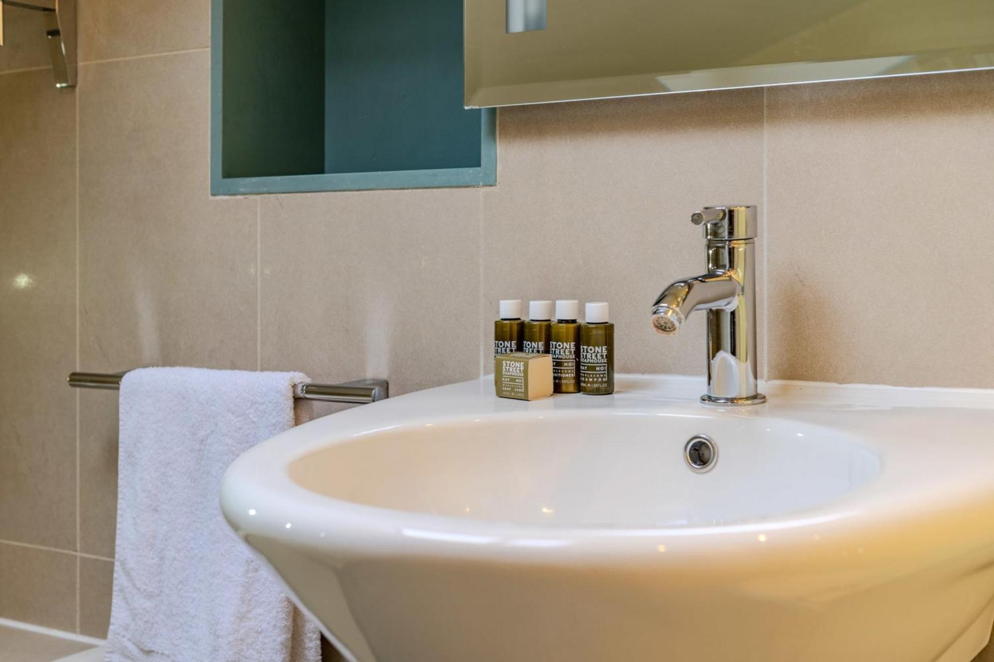 Beautiful Three Bedroom House In West Casa vacanze *