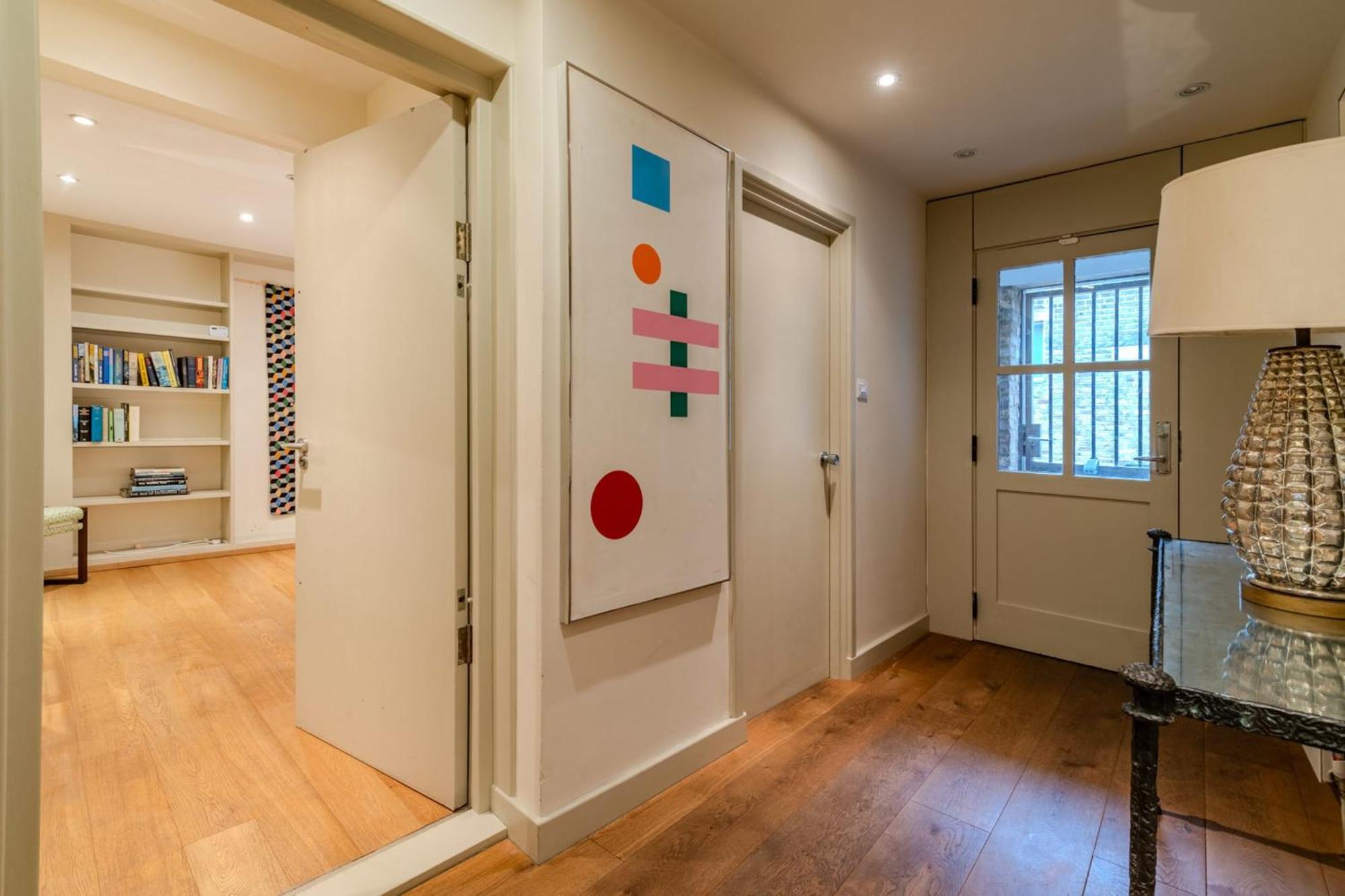 Beautiful Three Bedroom House In West Hébergement de vacances