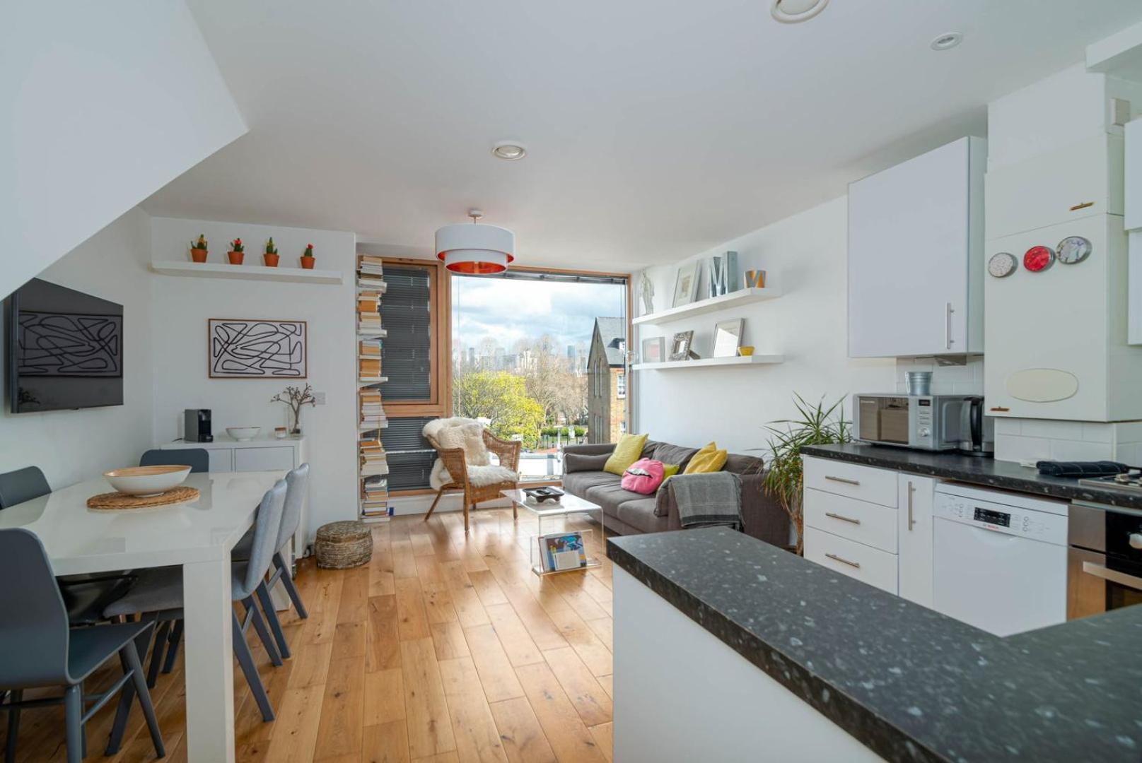 Guestready - Stylish With Skyline Views Lejlighed London