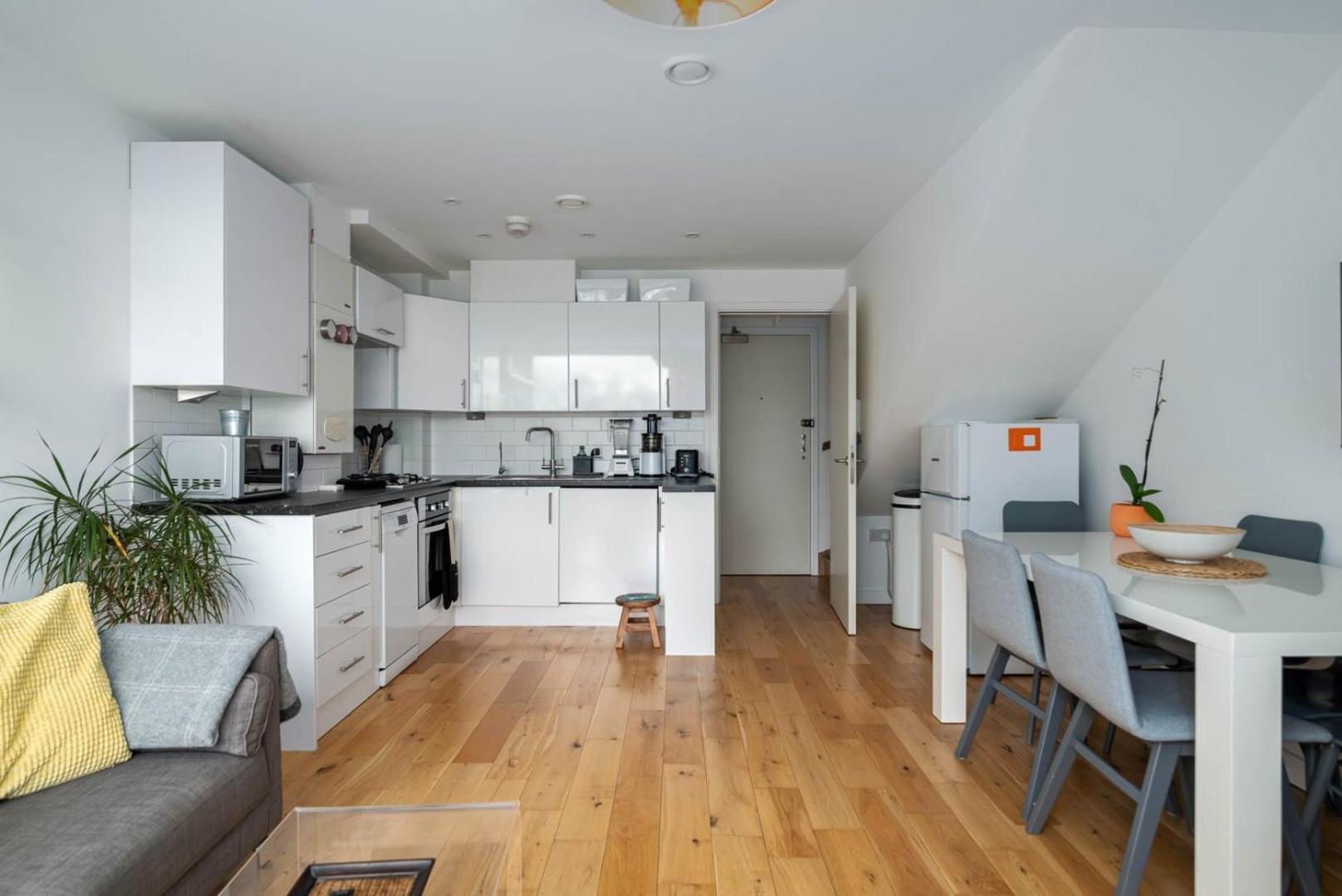 Lejlighed Guestready - Stylish With Skyline Views London