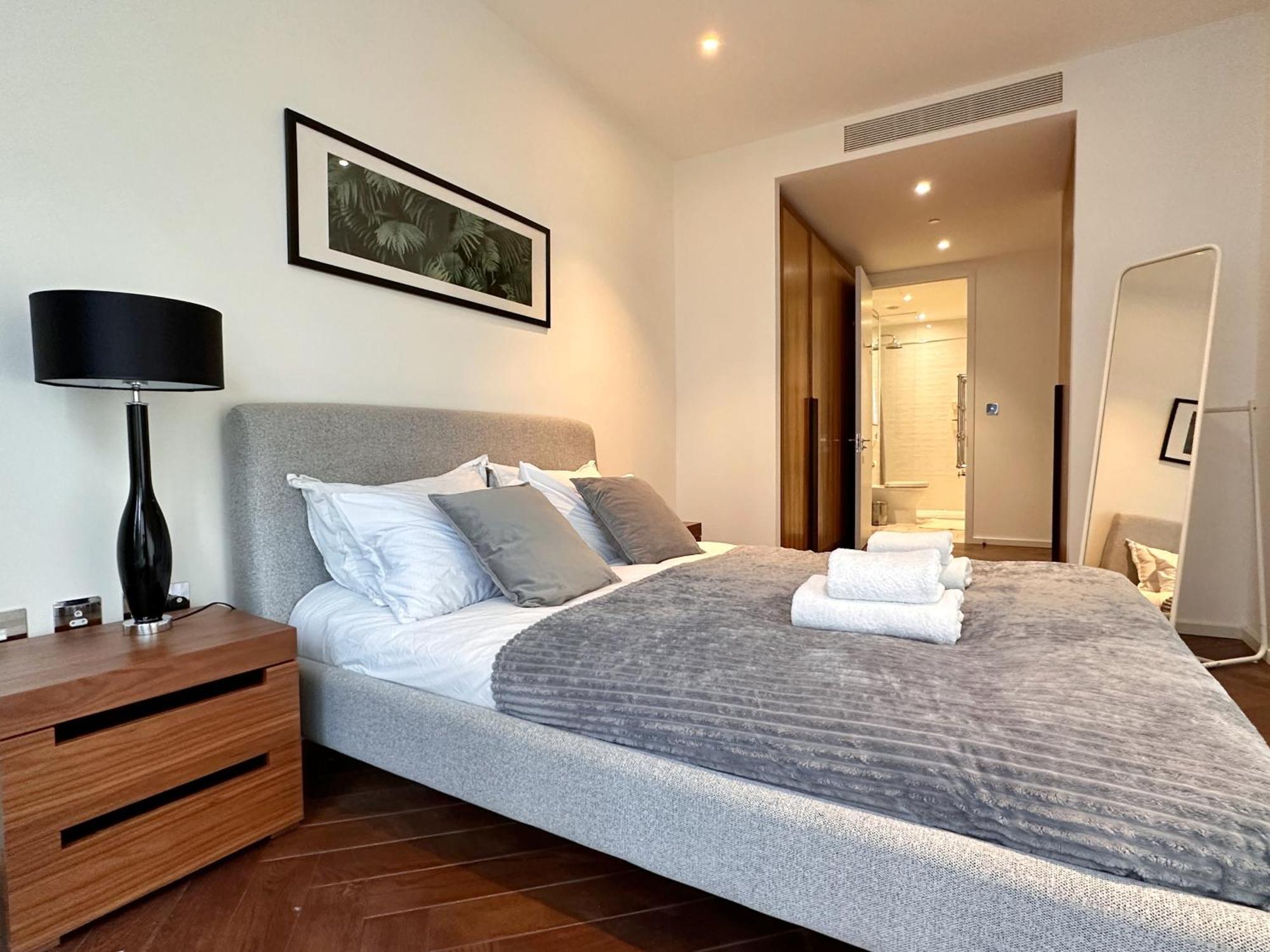 Apartment Luxury 2bed 2bath In Nine Elms In Modern Development London
