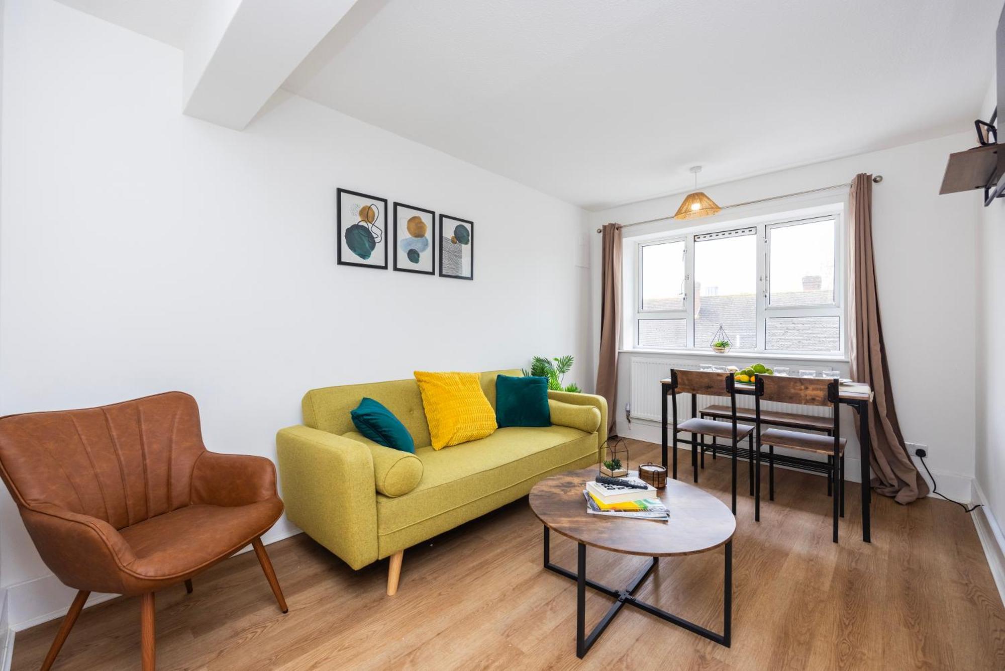 Excel O2 Stunning Large 3 Bedroom With Balcony Appartement