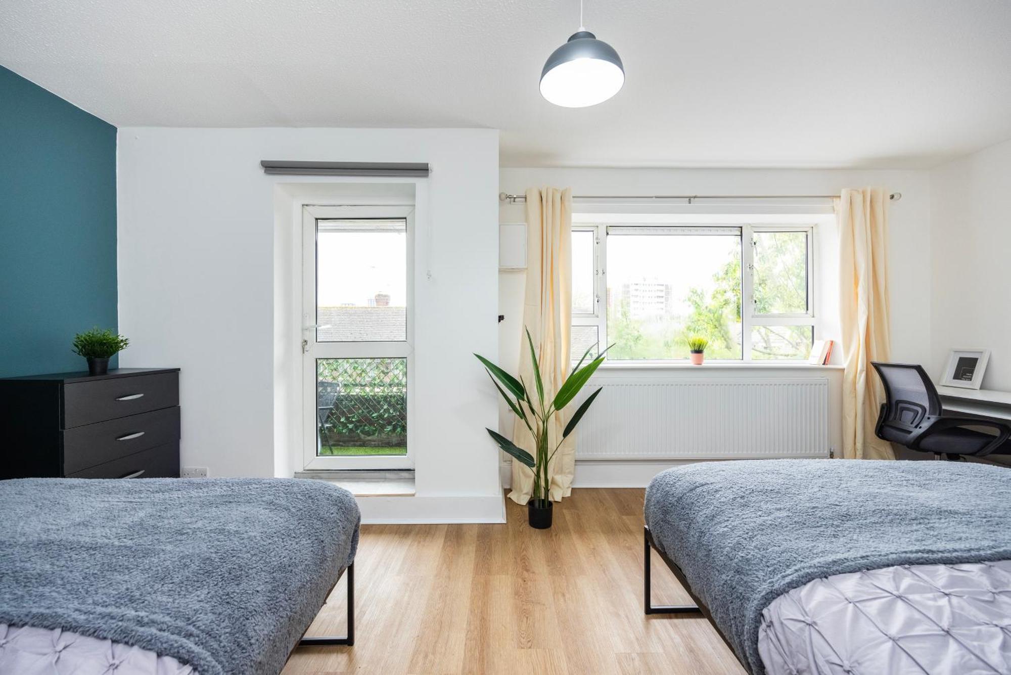 Appartement Excel O2 Stunning Large 3 Bedroom With Balcony