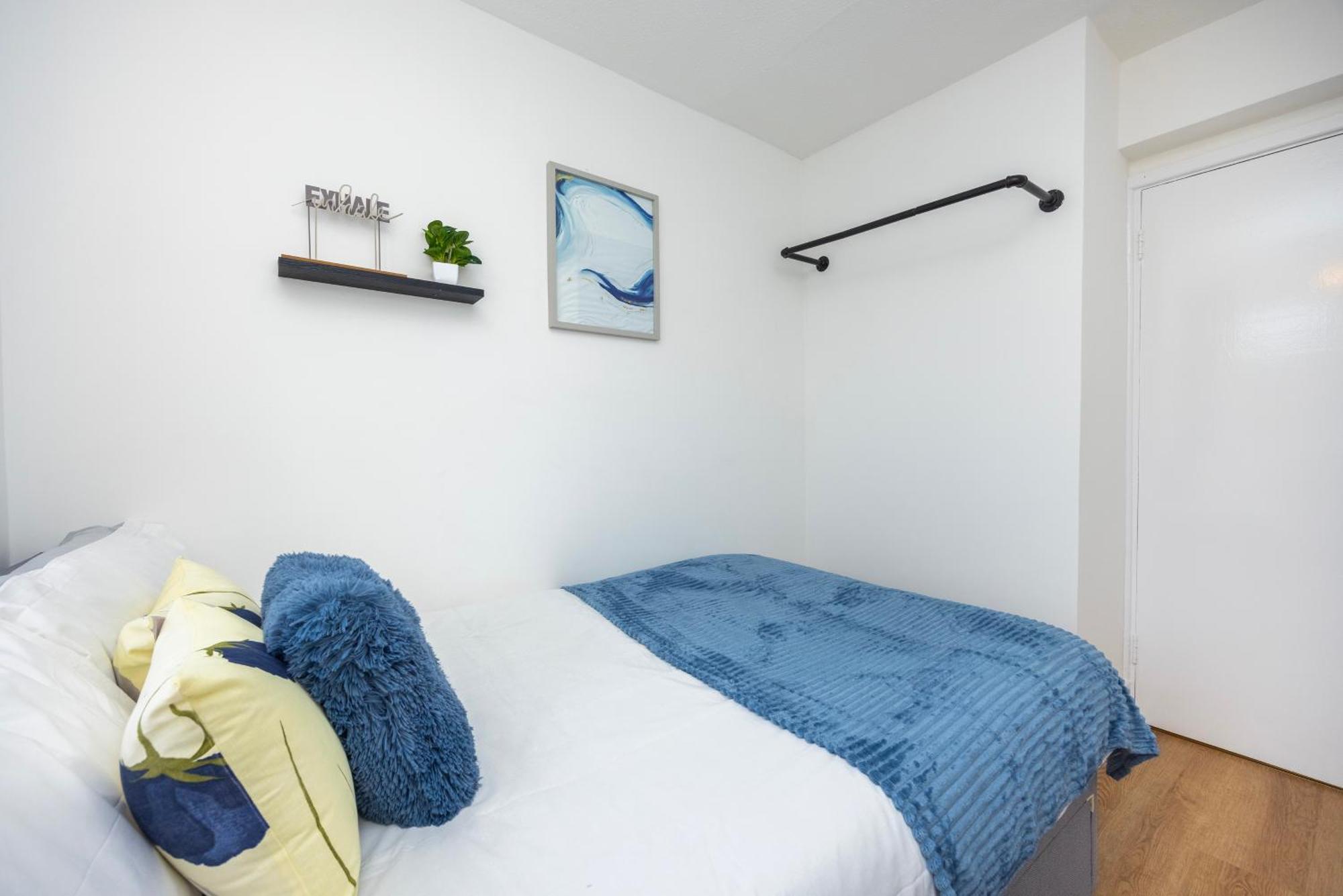 Appartement Excel O2 Stunning Large 3 Bedroom With Balcony *