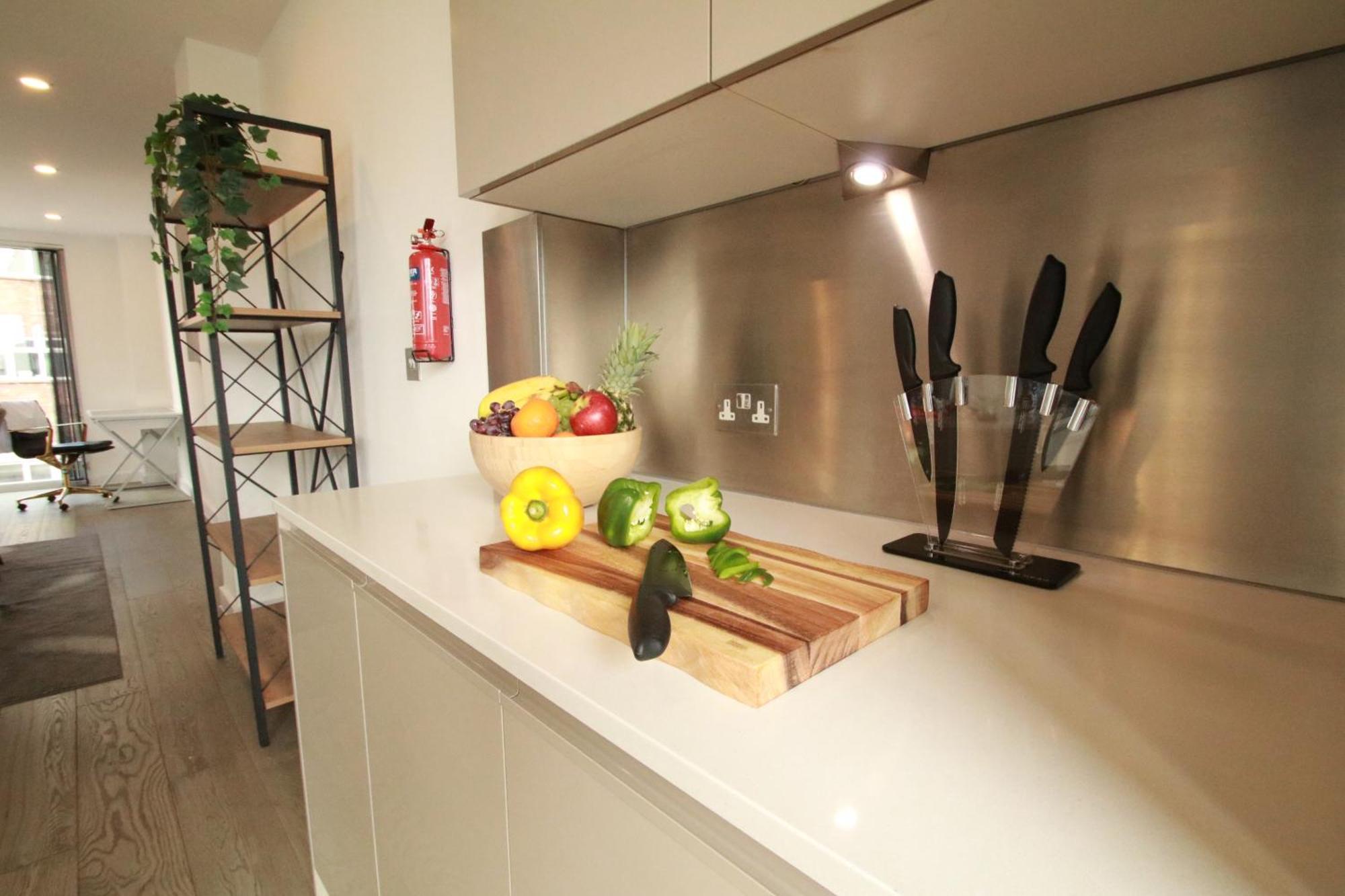 Ft6 Penthouse Apartment