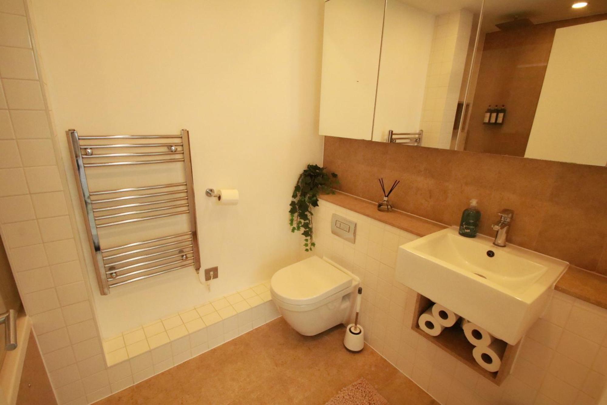 Ft6 Penthouse Apartment *