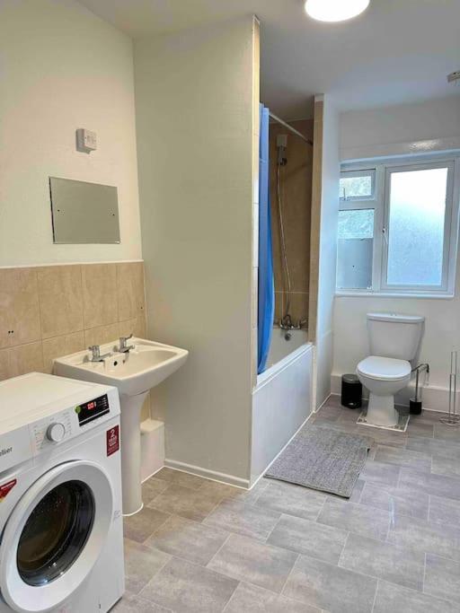 2 Bed Sofa Bed Up To 6 * London