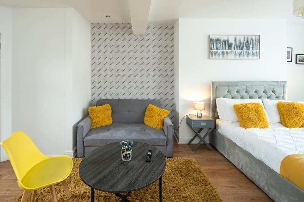 Appartamento Spacious For Up To 4! Sofa Bed