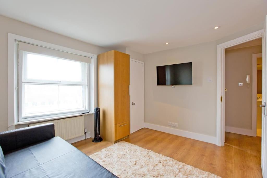 Imperial Hogarth Road -4th Floor Apartment *