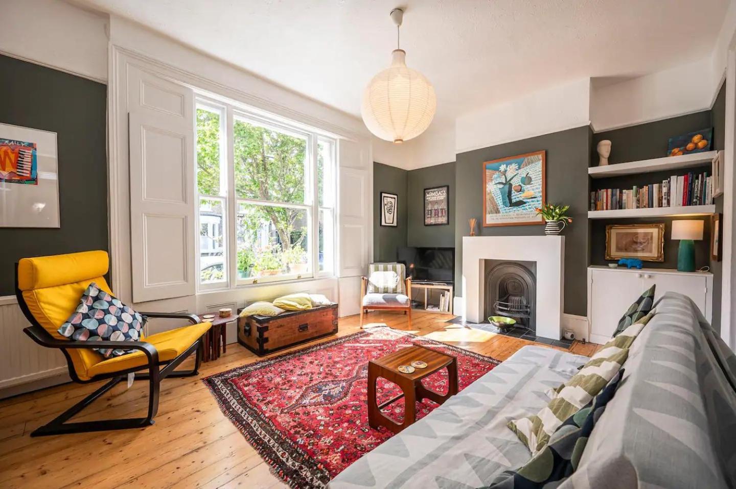 Appartement Spacious 20min To Bridge Pass The Keys Londen