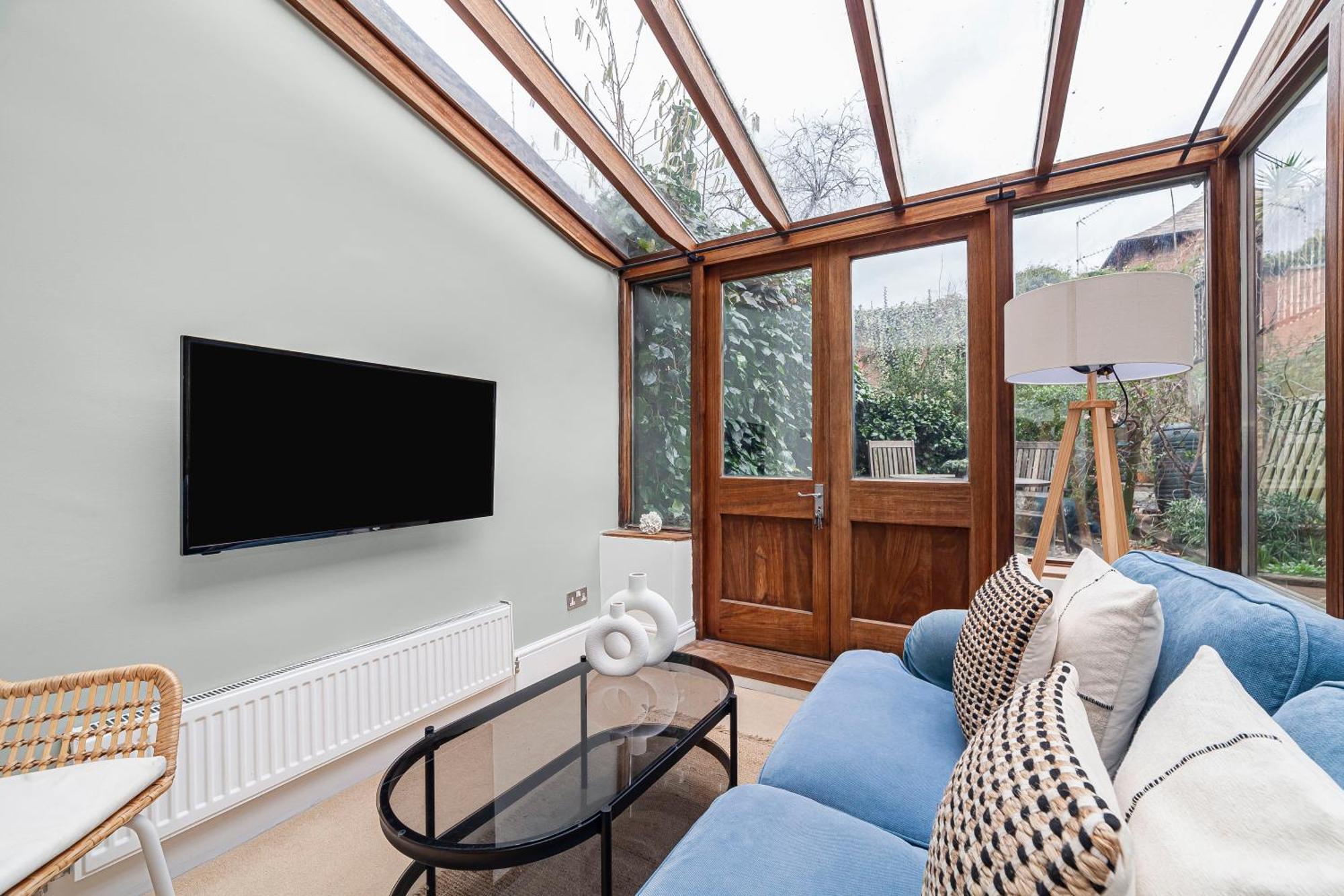 Apartment The Oval Collection London