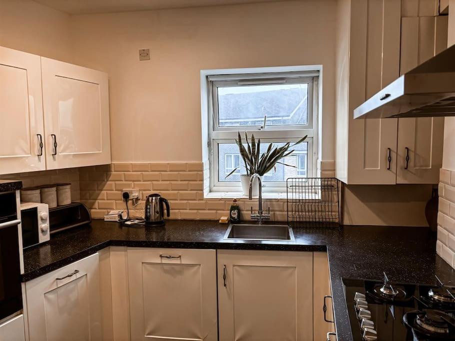Upscale 3br Duplex Experience The Charm Of Westbourne Grove Appartement Londres
