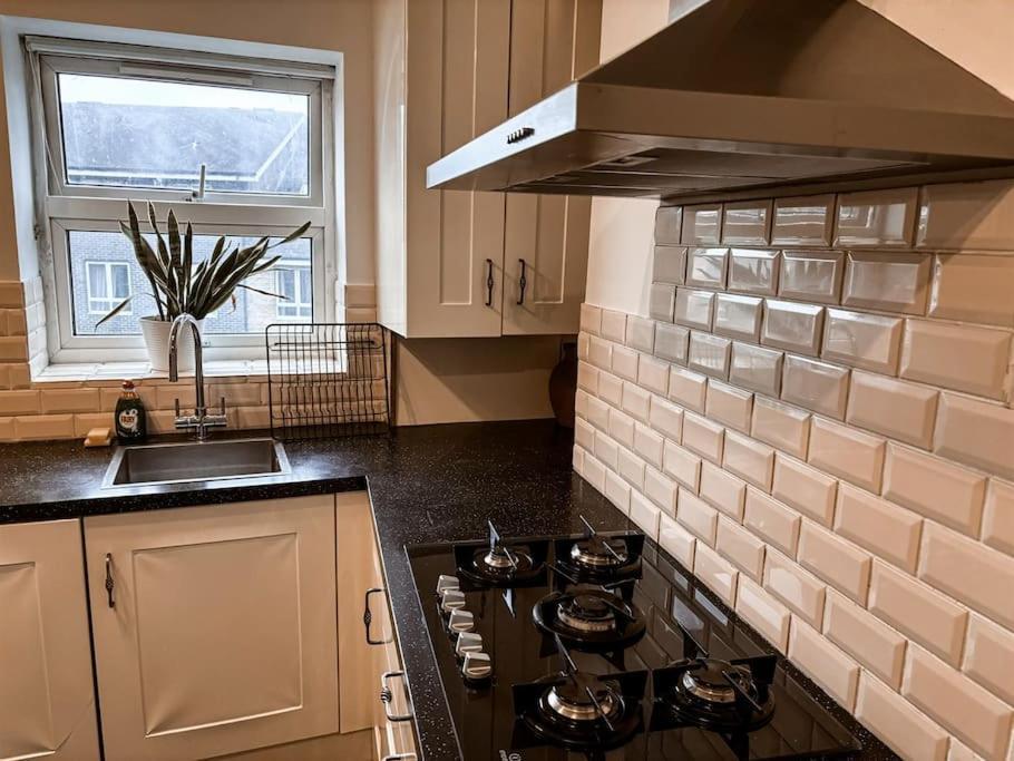 Upscale 3br Duplex Experience The Charm Of Westbourne Grove * London