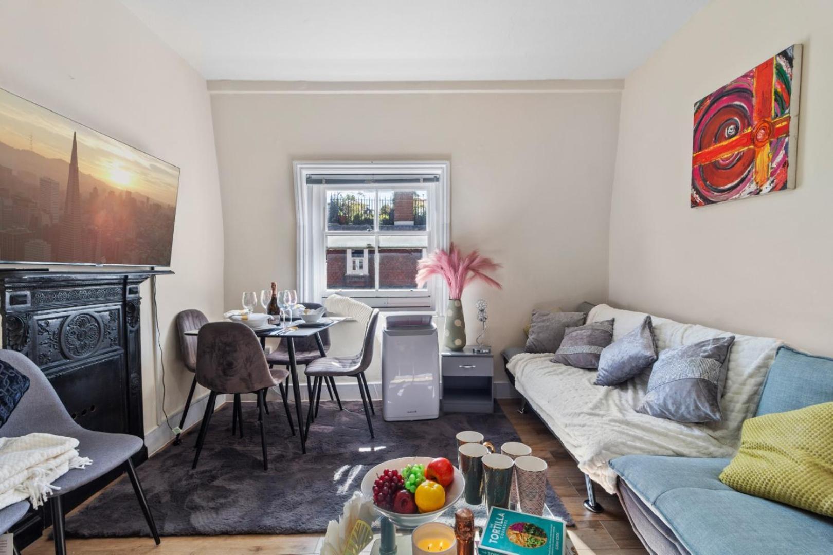 Luxury 2 Bed In The Heart Of Mayfair Your Stylish Retreat 4th Floor No Lift Appartement
