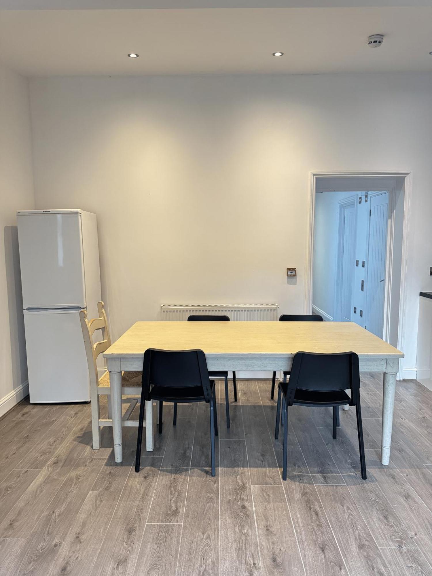 Gæstehus En-suite Bedroom For Up To 4! Sofa Bed - Near Stratford *