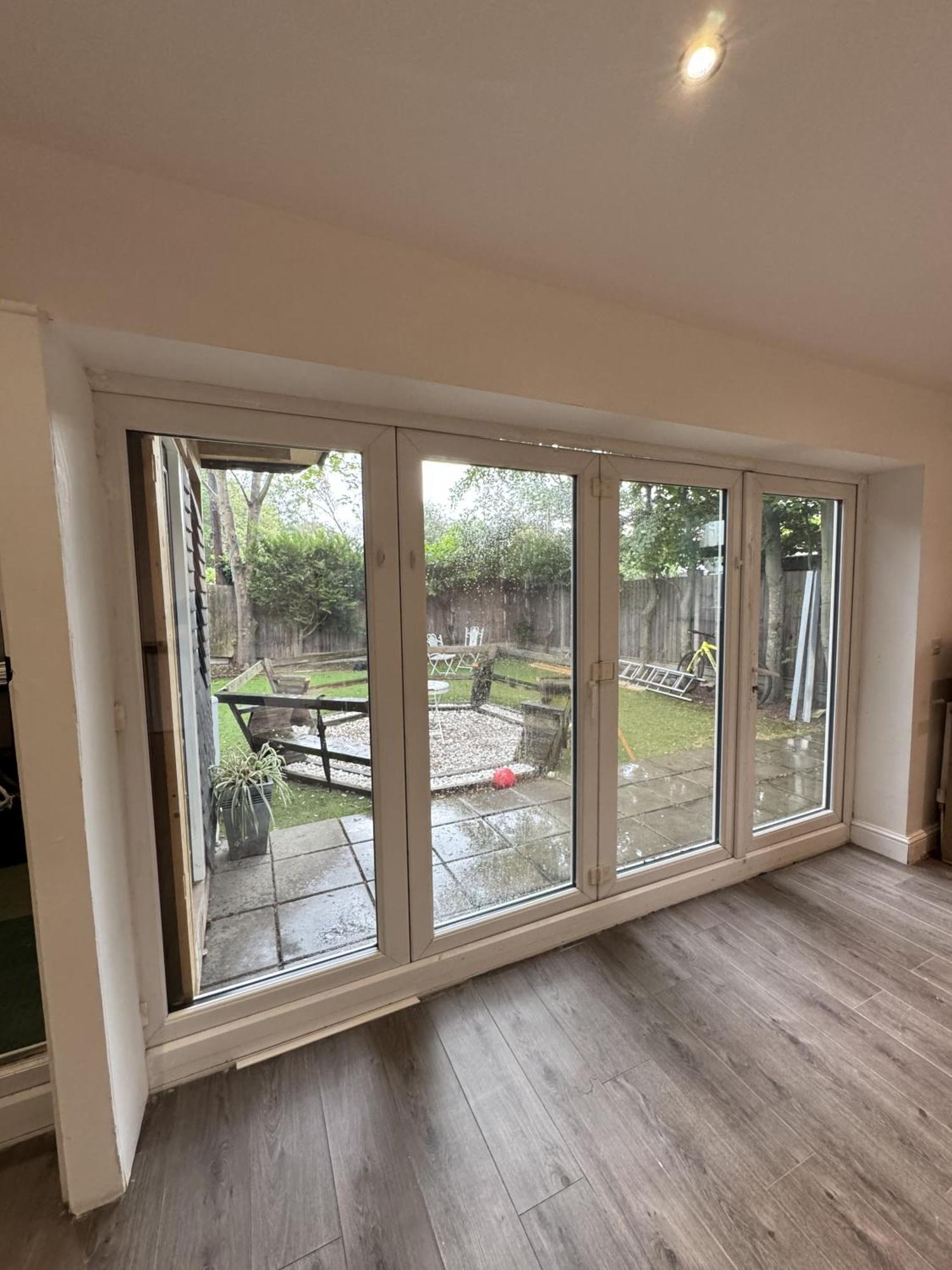 Guest house En-suite Bedroom For Up To 4! Sofa Bed - Near Stratford *