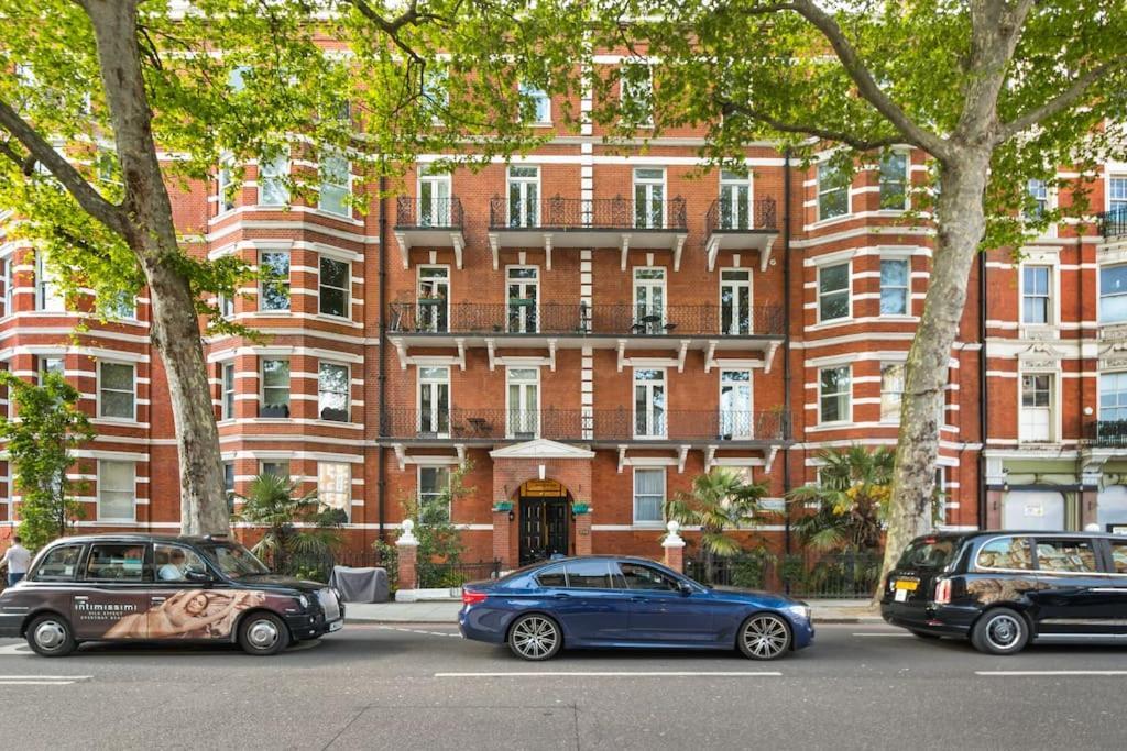 2bed 2bath Earls Court