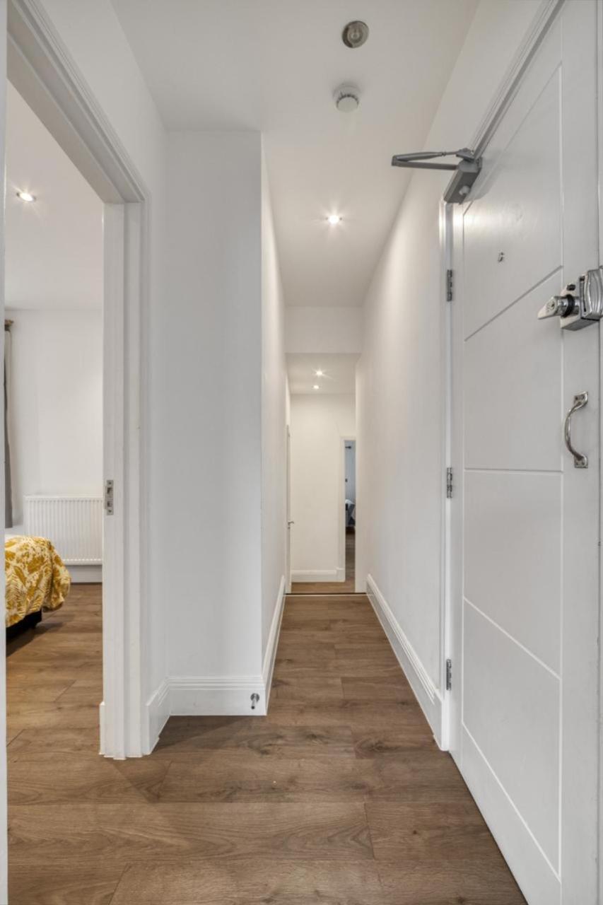 Luxurious Hidden Gem In Wandsworth Apartment London