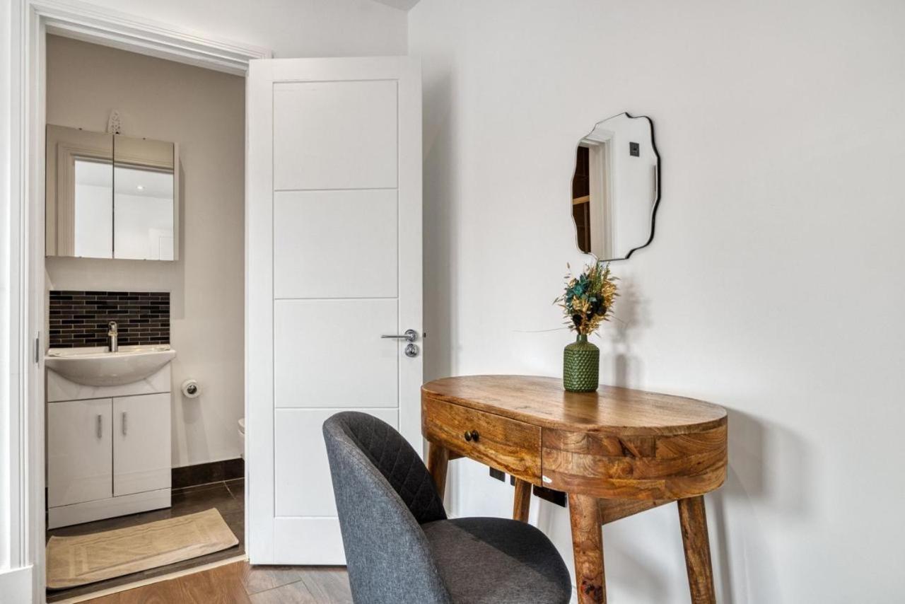 Luxurious Hidden Gem In Wandsworth Leilighet
