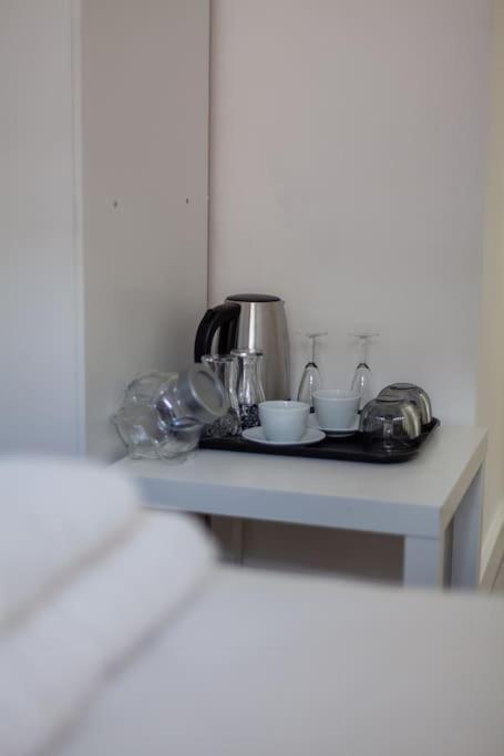 Apartment Stunning 5-bedroom Retreat In The Heart Of *