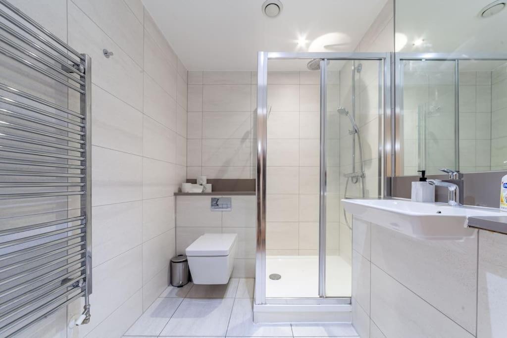 Apartment Stunning 5-bedroom Retreat In The Heart Of London